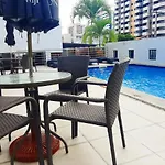 TEMPORADA com LUXO em Maceio , cm vista da praia