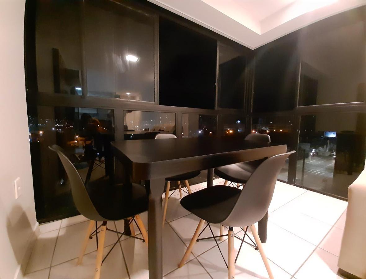 Temporada Com Luxo Em , Cm Vista Da